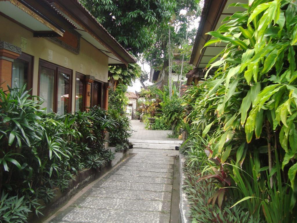 Diwangkara Beach Hotel & Resort Санур Екстер'єр фото