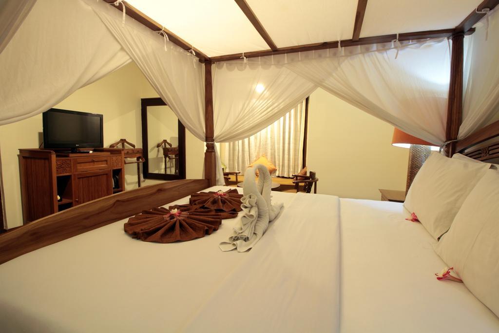 Diwangkara Beach Hotel & Resort Санур Екстер'єр фото