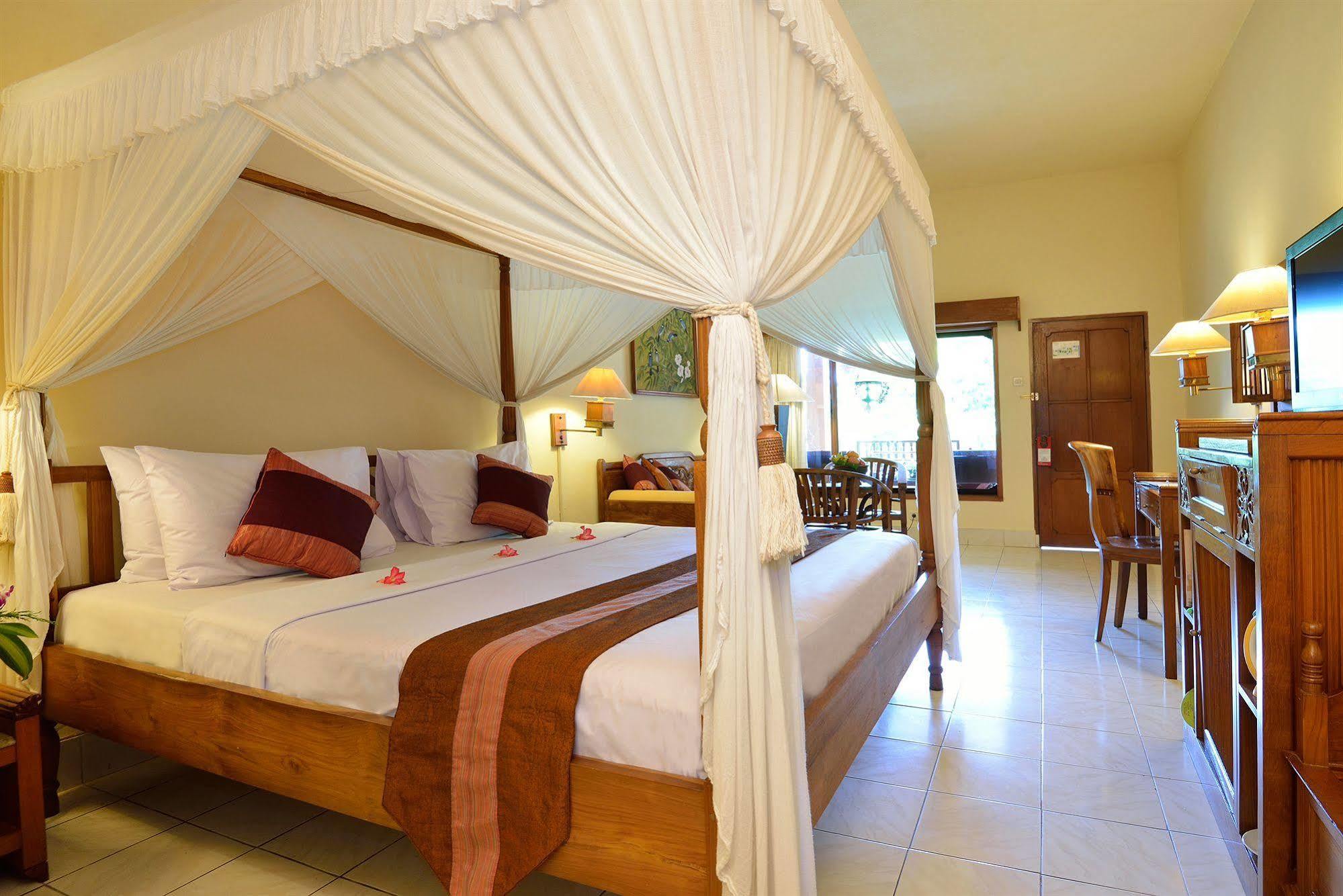 Diwangkara Beach Hotel & Resort Санур Екстер'єр фото